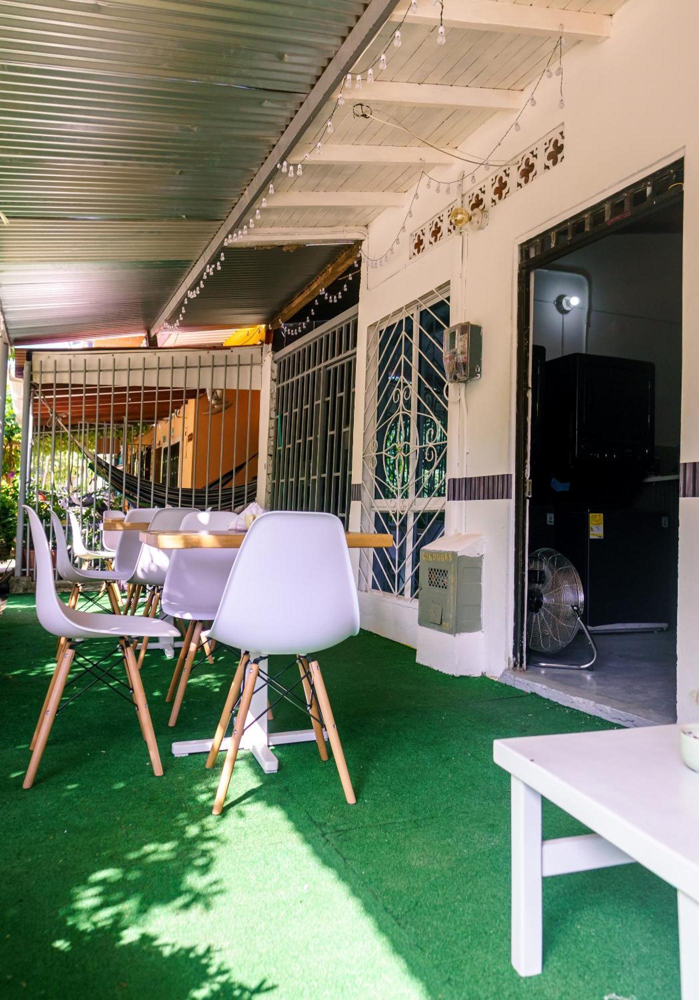 Mi Pueblo Natal Aptos Y Habitaciones Necocli Bagian luar foto