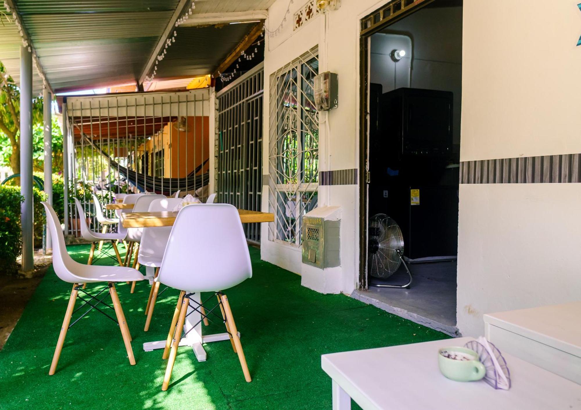 Mi Pueblo Natal Aptos Y Habitaciones Necocli Bagian luar foto